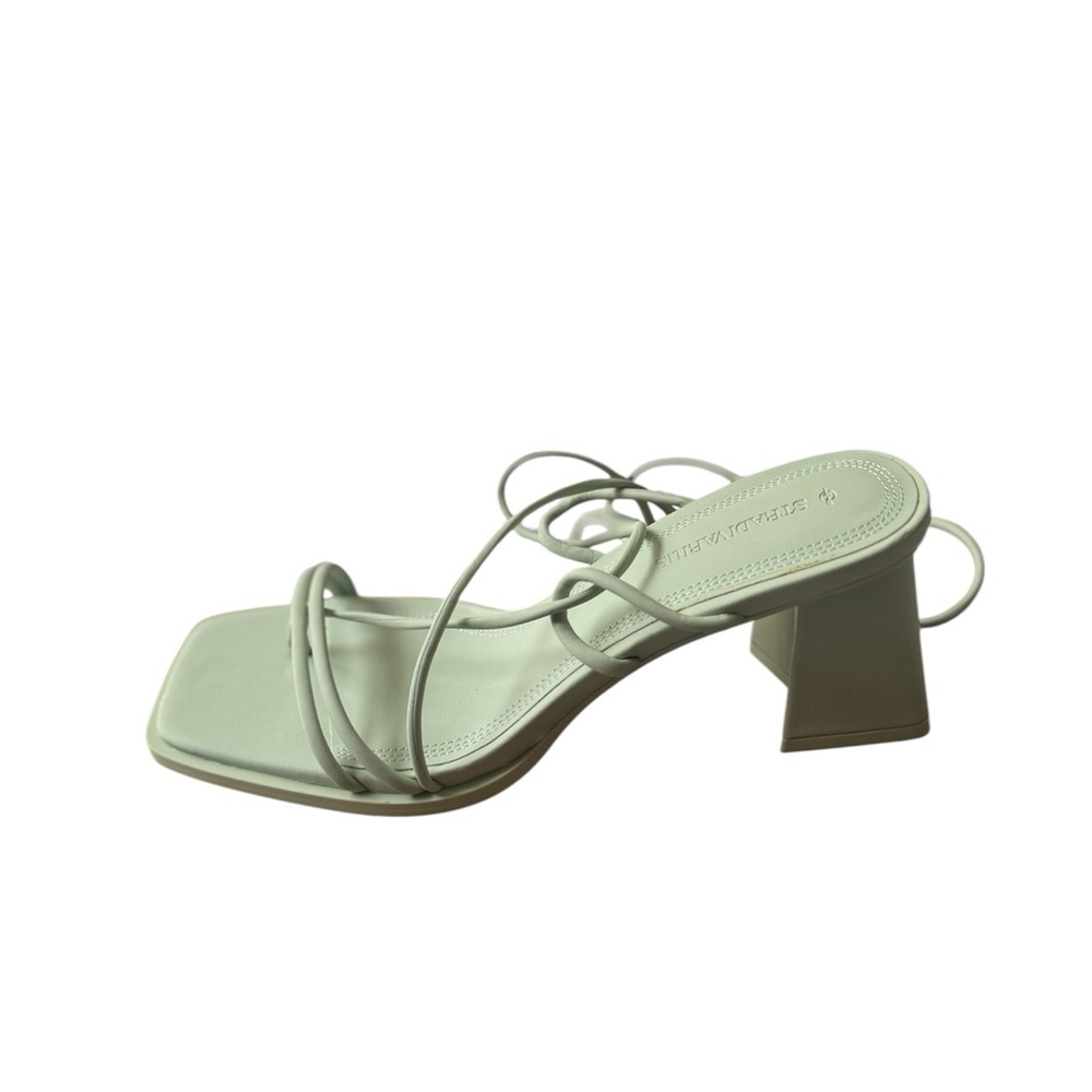 Stradivarius Women's Heels - Mint color. Size 6